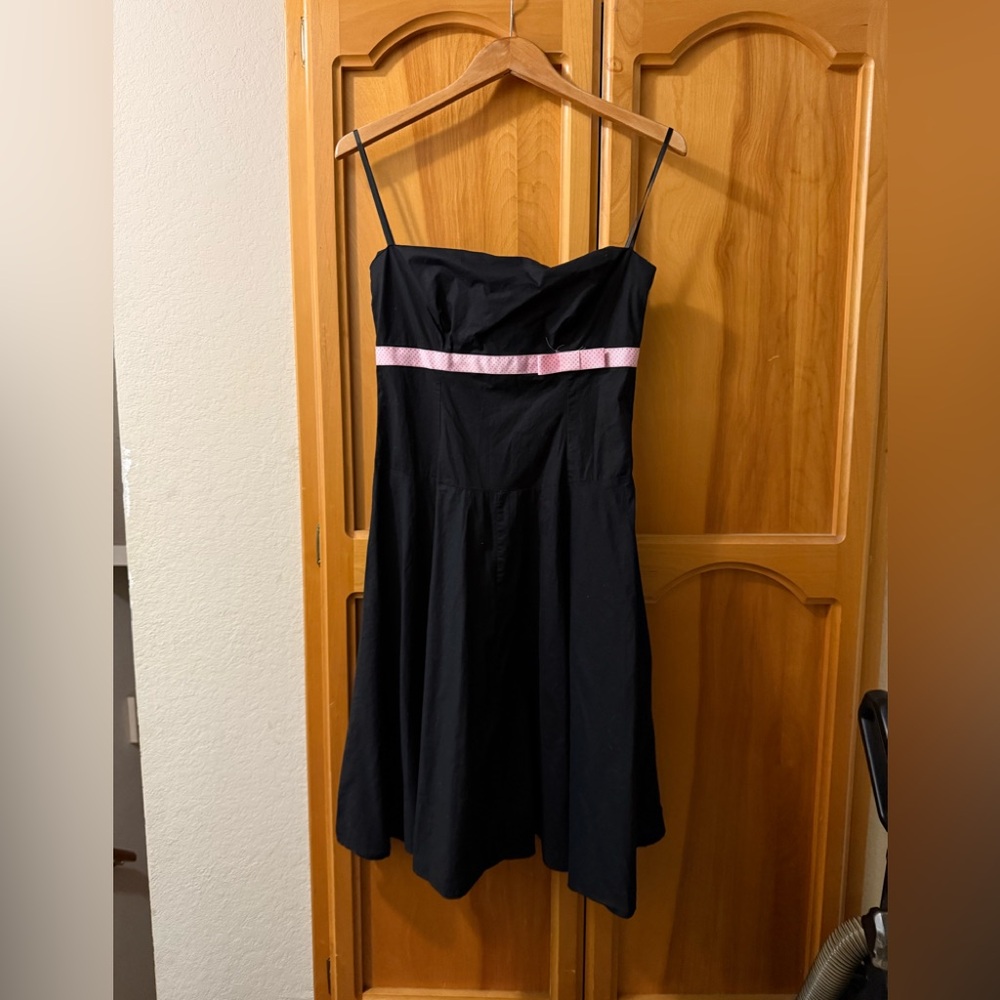 Chic Strapless Black Dress with Pink Detail